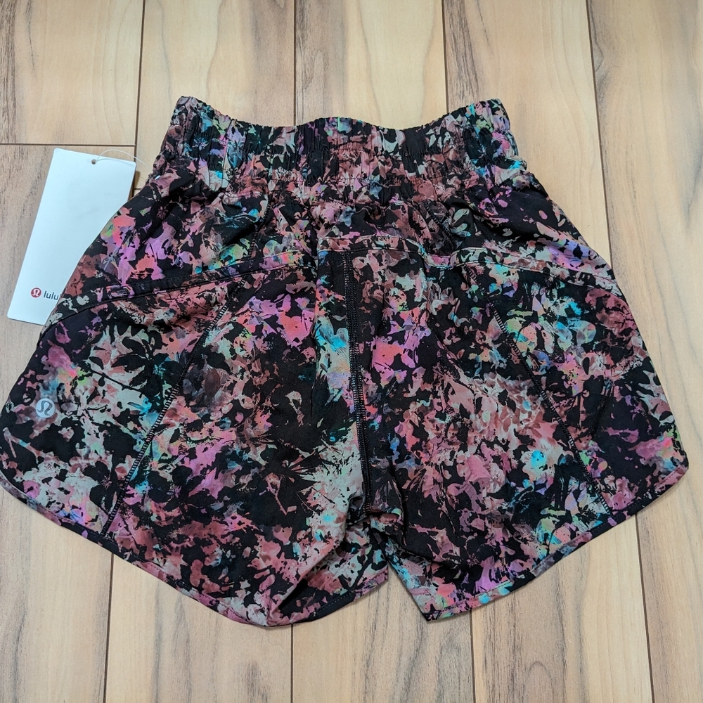 NWT! Lululemon Track That MR Shorts 5" Lines In Stencil Blossom Size 2 - Picture 11 of 16
